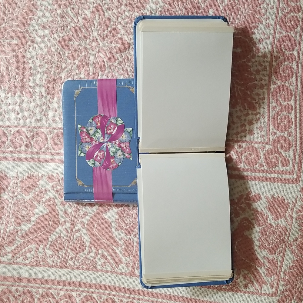 Creative Memories 6x8 Blue Acid Free Album - Picture 2 of 5